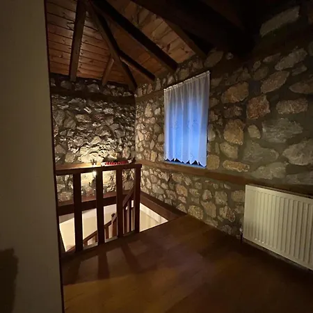 Луксозна вила Kaimaktsalan Mountain *